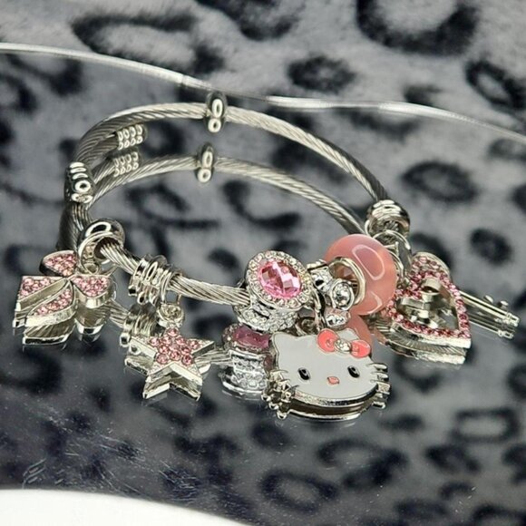New Unused Y2K Sanrio Hello Kitty Girls Bracelets Silver Rhinestone Jewlery - Picture 2 of 2